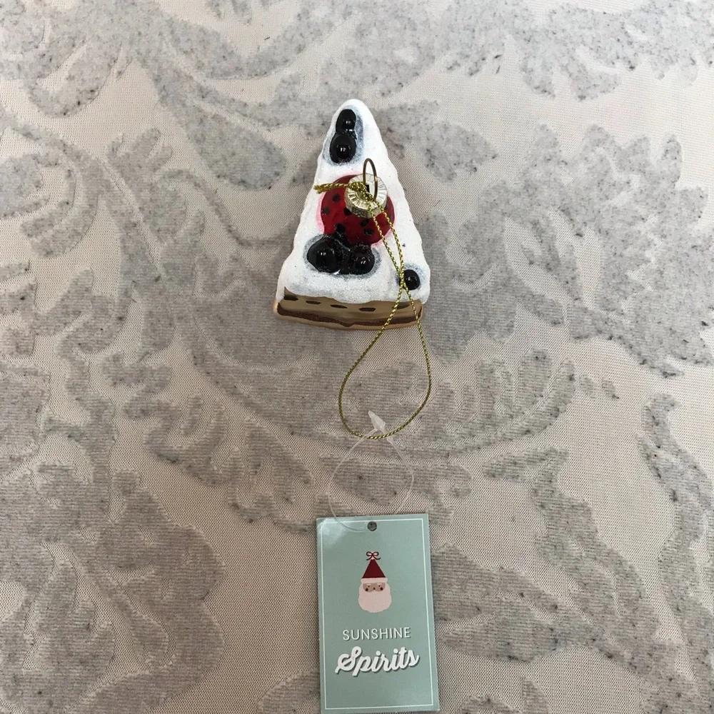 Sunshine Spirits nwt sparkly